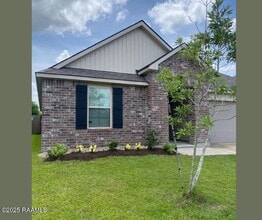 205 Acadian Lk Dr in Duson, LA - Building Photo - Building Photo