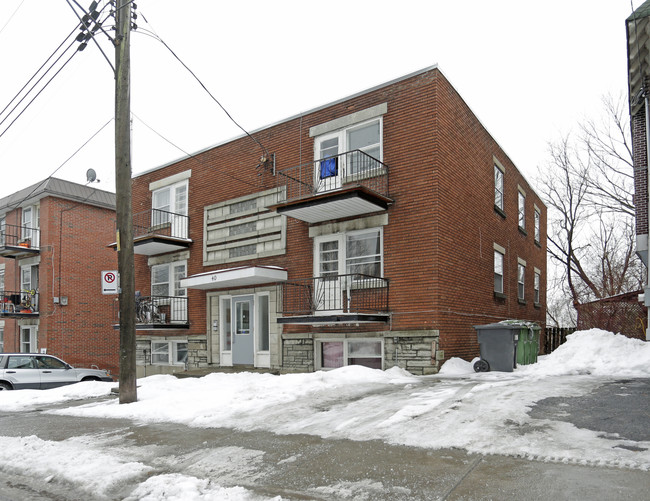 40 Hillcrest in Montréal, QC - Building Photo - Primary Photo