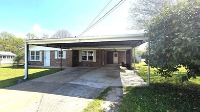 106 Mason Dr in Centerville, GA - Building Photo - Building Photo