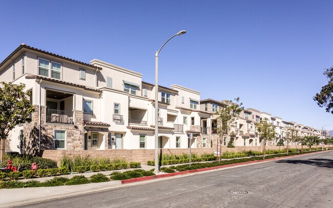 Woodhaven in Alhambra, CA - Building Photo - Building Photo