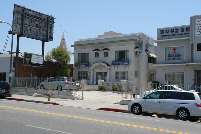 3040 W 7th St in Los Angeles, CA - Foto de edificio - Building Photo