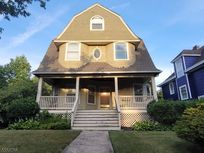 71 Montclair Ave in Montclair, NJ - Building Photo