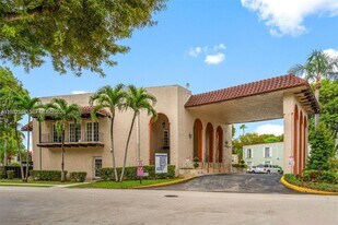 10834 N Kendall Dr in Miami, FL - Building Photo