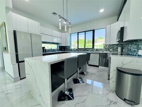 2342 McKinley St in Hollywood, FL - Building Photo - Building Photo