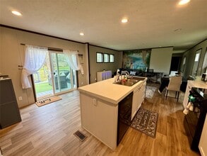 13298 County Rd 190 in Alvin, TX - Building Photo - Building Photo