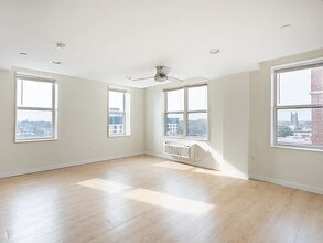 244 S 49th St in Philadelphia, PA - Building Photo - Building Photo