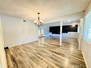 16737 Pineridge Dr in Los Angeles, CA - Building Photo - Building Photo