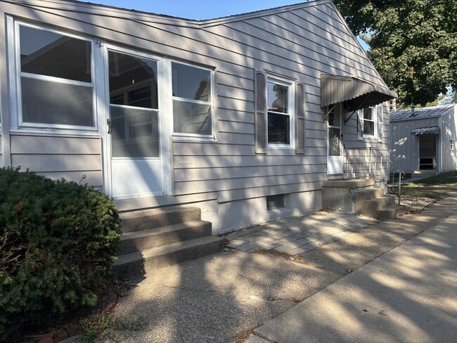 2101 Mallory St SW in Cedar Rapids, IA - Building Photo - Building Photo