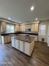 67 Calle Cataluna in Camarillo, CA - Building Photo - Building Photo