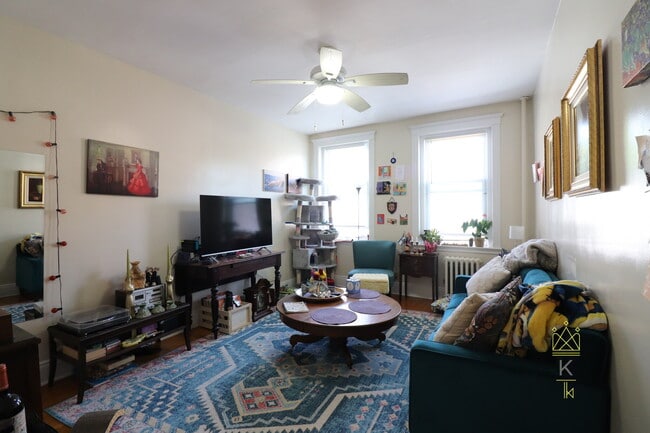 84 Sutherland Rd, Unit 3 in Boston, MA - Foto de edificio - Building Photo