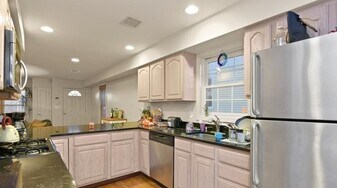 216 Parker Hill Ave, Unit B in Boston, MA - Building Photo