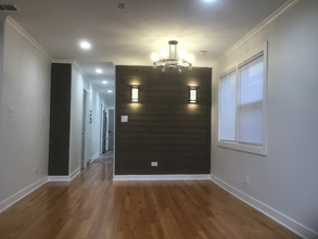 5954 W Higgins Ave in Chicago, IL - Building Photo - Building Photo