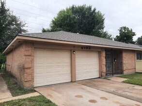 4602 Knottynold Ln in Houston, TX - Building Photo - Building Photo