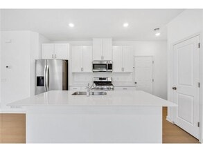 11112 203rd St W in Lakeville, MN - Building Photo - Building Photo