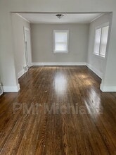 221 E 8th St in Mishawaka, IN - Building Photo - Building Photo