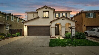 1265 Baylor Way in Dixon, CA - Building Photo - Building Photo