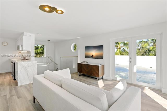 1005 8th St, Unit PH-4 in Miami Beach, FL - Foto de edificio