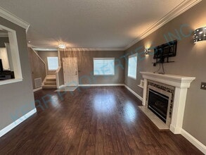 20598 NE Shore View Dr in Fairview, OR - Building Photo - Building Photo