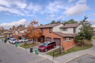76 Foster Cres in Brampton, ON - Building Photo