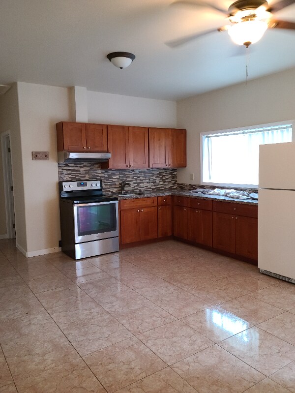 155 Hiolani St in Makawao, HI - Building Photo - Building Photo