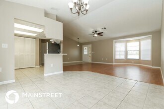 5459 Hornaway Ave in Spring Hill, FL - Building Photo - Building Photo