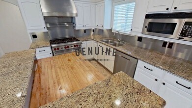 1224 W Balboa Blvd in Newport Beach, CA - Building Photo - Building Photo