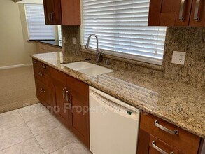 236 Cheyenne Dr in Vacaville, CA - Building Photo - Building Photo