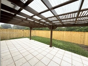 13424 SW 122nd Ave in Miami, FL - Building Photo - Building Photo