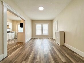 285 W Elm St in Brockton, MA - Building Photo - Building Photo