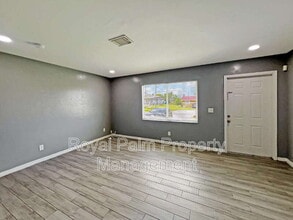 123 Gordon Ave S in Lehigh Acres, FL - Building Photo - Building Photo
