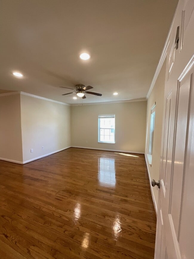 property at 2511 Shakespeare St