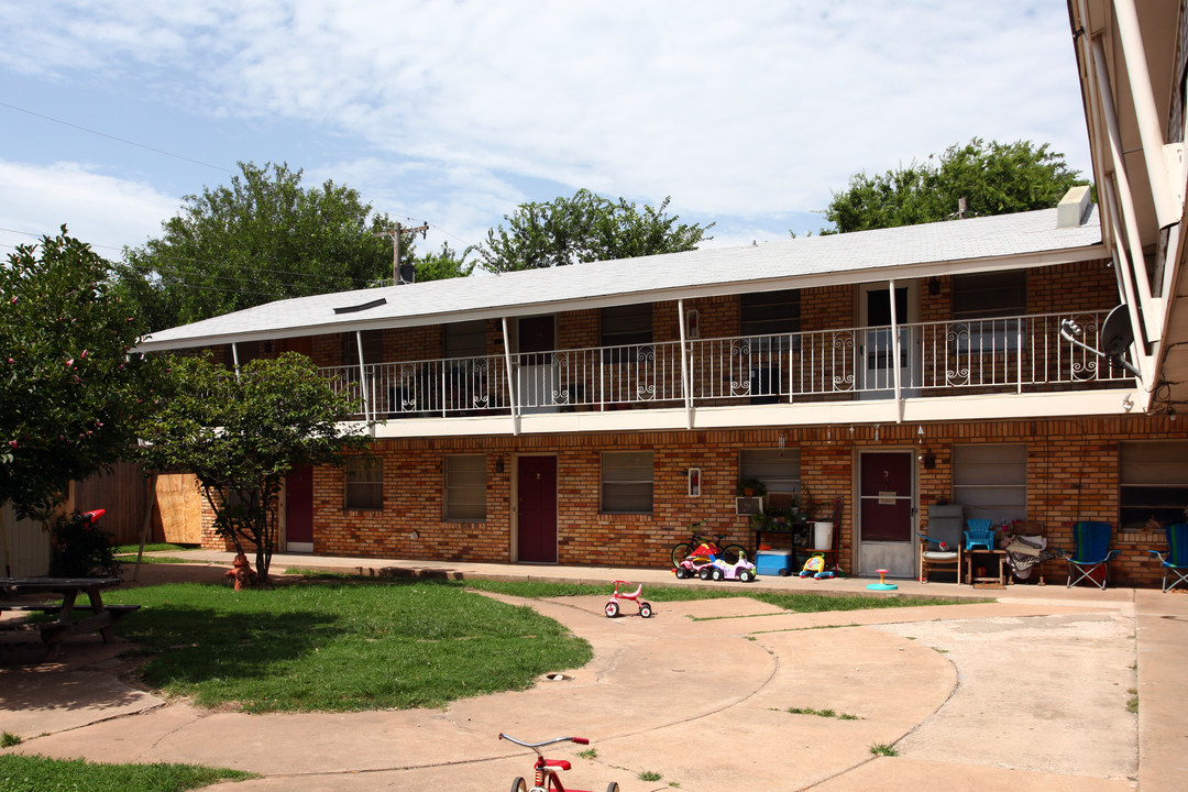 Southwood Apartments in Oklahoma City, OK - Building Photo