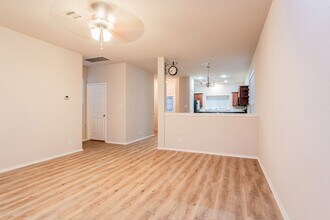 813 Craters of the Moon Blvd in Pflugerville, TX - Building Photo - Building Photo