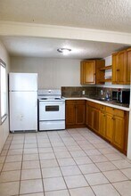 3005 Old Houston Rd-Unit -B in Huntsville, TX - Building Photo - Building Photo