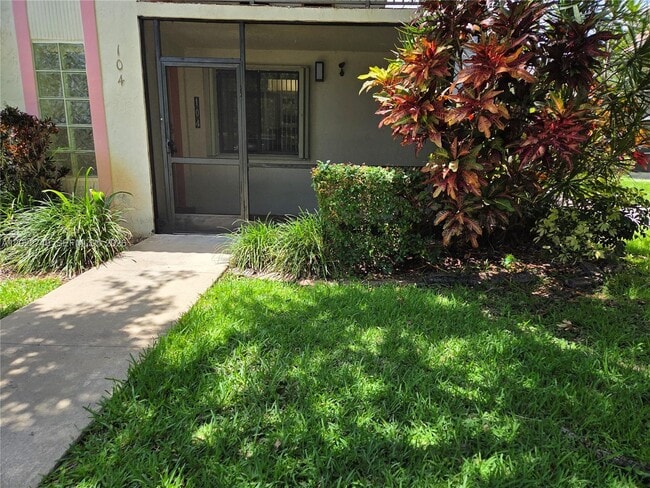 property at 413 Lakeview Dr