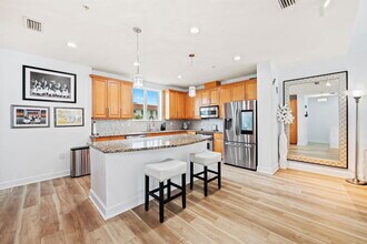 2001 Coral Heights Blvd in Oakland Park, FL - Building Photo - Building Photo