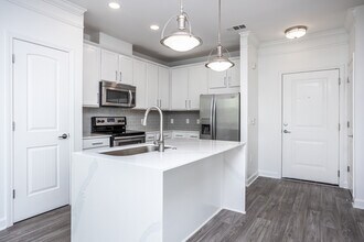 Eleven85 Apartments in Atlanta, GA - Building Photo - Interior Photo