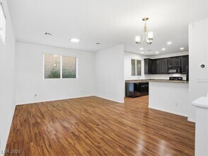 9333 W Pearblossom Sky Ave in Las Vegas, NV - Building Photo - Building Photo