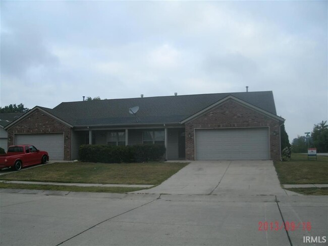 property at 3504 Thornhill Cir E