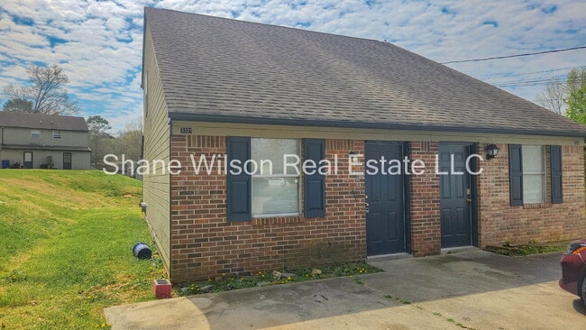 property at 3321 Steeple Cir NE