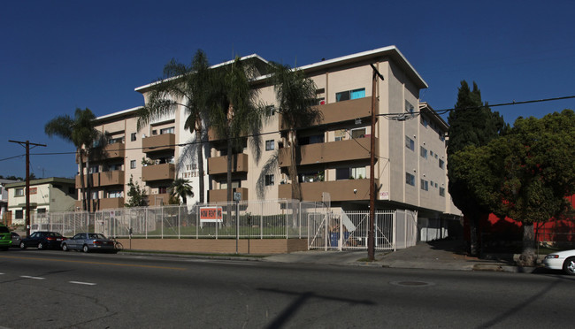 Villa Imperial Apartments in Highland Park, CA - Building Photo - Building Photo