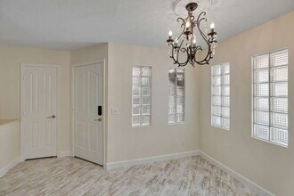 3235 E Camelback Rd in Phoenix, AZ - Building Photo - Building Photo