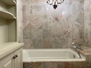 5911 Winsome Ln in Houston, TX - Building Photo - Building Photo