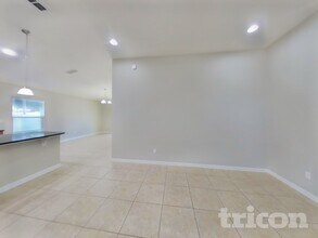 15963 Bainebridge Dr in Jacksonville, FL - Foto de edificio - Building Photo