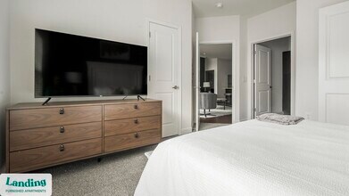 11010 Northlake Landing Dr in Charlotte, NC - Foto de edificio - Building Photo