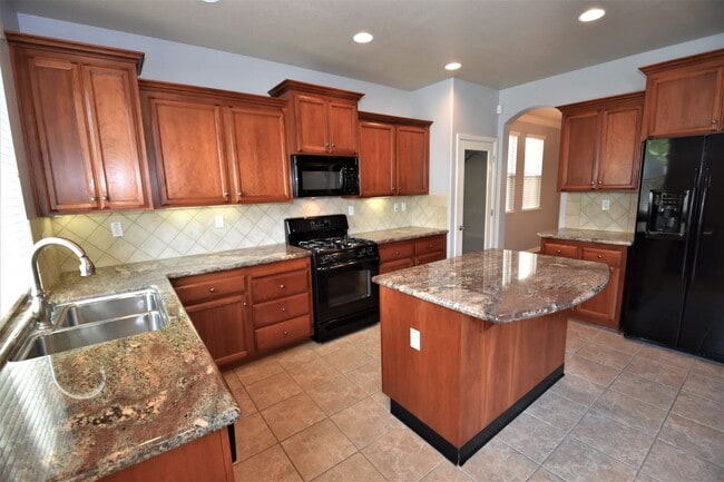 3303 Southerland Rd in West Sacramento, CA - Building Photo - Building Photo