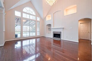 5547 Cranston Ct in Sugar Land, TX - Building Photo