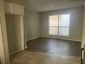 10411 White Oak Canyon Rd in Oklahoma City, OK - Building Photo - Building Photo