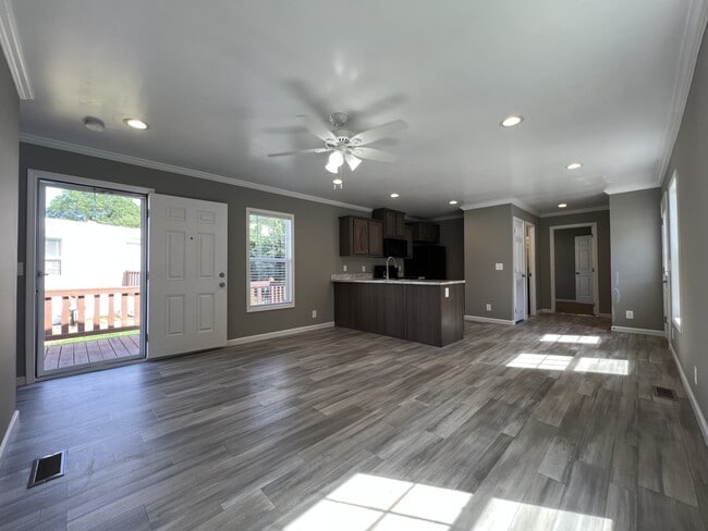 71 W Sourwood Dr in Browns Summit, NC - Building Photo - Building Photo