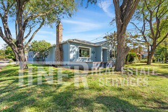 201 San Antonio Way in Sacramento, CA - Building Photo - Building Photo